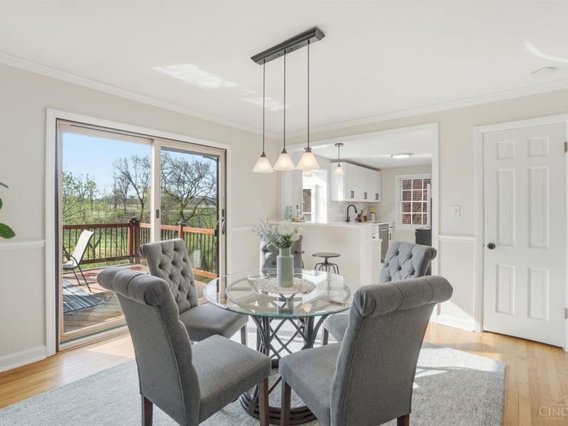 4152 Paxton Woods Drive, Cincinnati, OH 45209 Photo 9