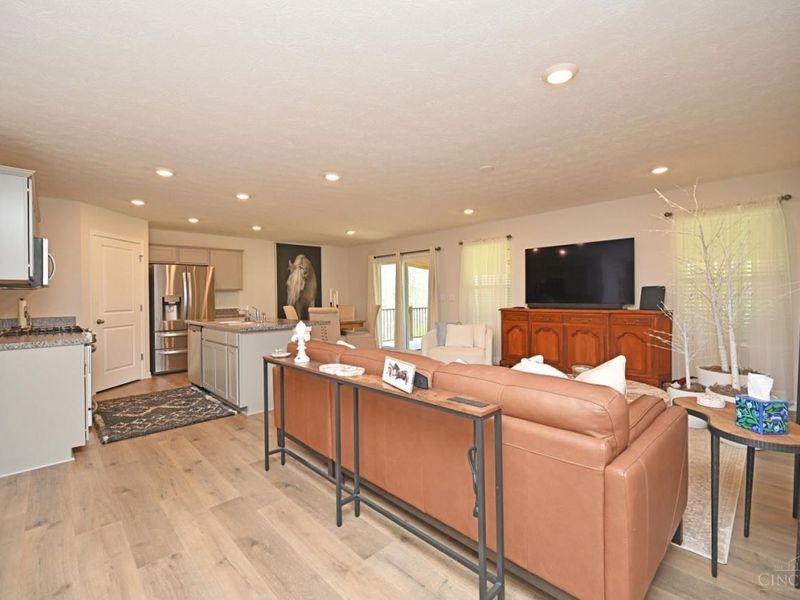 101 River Heights Drive, New Richmond, OH 45157 Photo 6