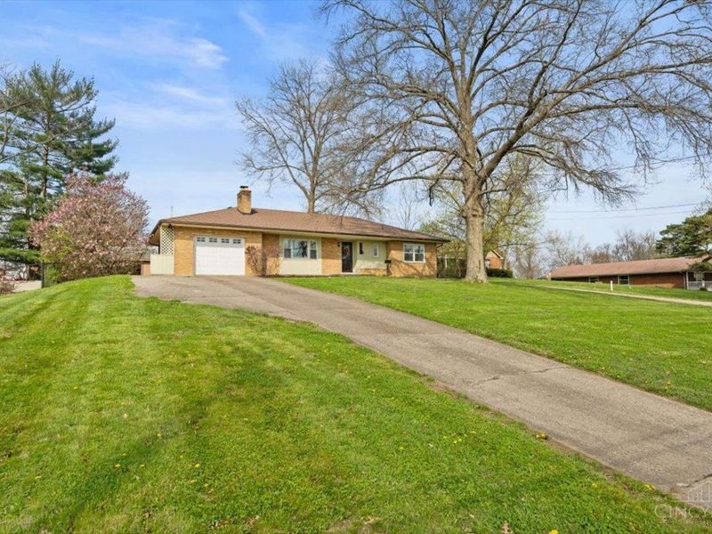 113 Siebenthaler Avenue, Reading, OH 45215 Photo 3