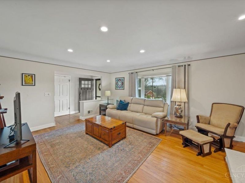 113 Siebenthaler Avenue, Reading, OH 45215 Photo 5