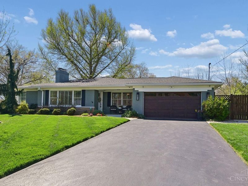 1075 Nimitz Lane, Anderson Twp, OH 45230 Photo 1