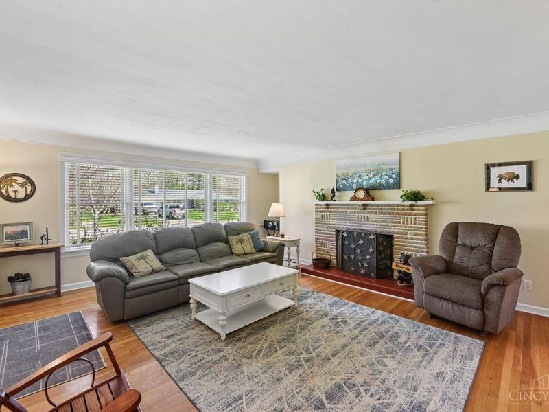 1075 Nimitz Lane, Anderson Twp, OH 45230 Photo 8