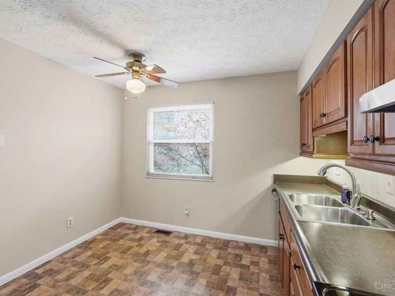 6606 Knottypine Drive, Cincinnati, OH 45230 Photo 18