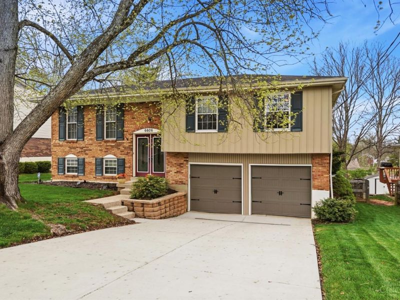 6606 Knottypine Drive, Cincinnati, OH 45230 Photo 2