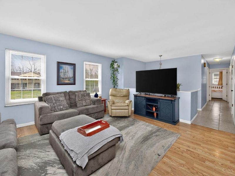 208 Glen Lake Road, Loveland, OH 45140 Photo 3