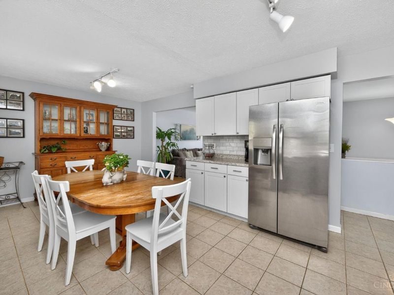 208 Glen Lake Road, Loveland, OH 45140 Photo 6