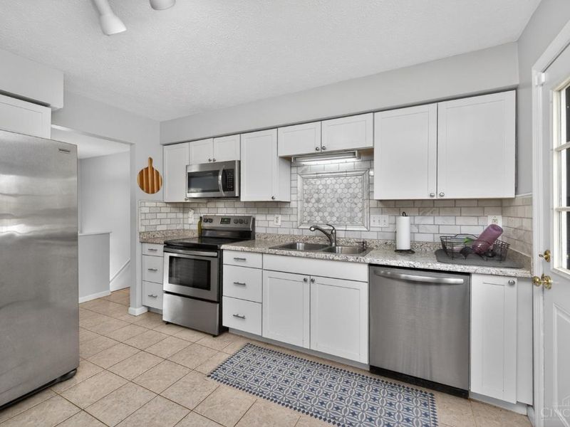 208 Glen Lake Road, Loveland, OH 45140 Photo 7