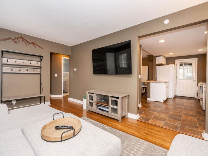 6848 Somerset Drive, Springfield Twp., OH 45224 Photo 8