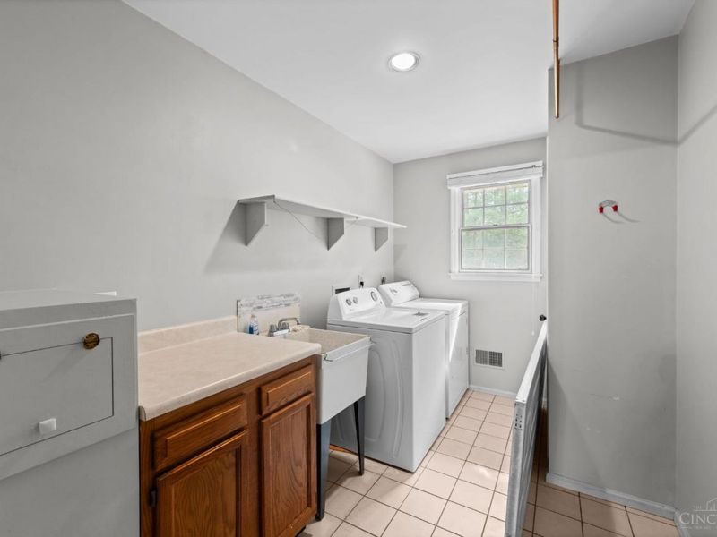 9272 Erin Drive, Colerain Township, OH 45251 Photo 10