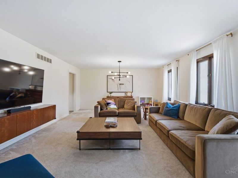 10331 Fields Ertel Road, Symmes Township, OH 45140 Photo 12