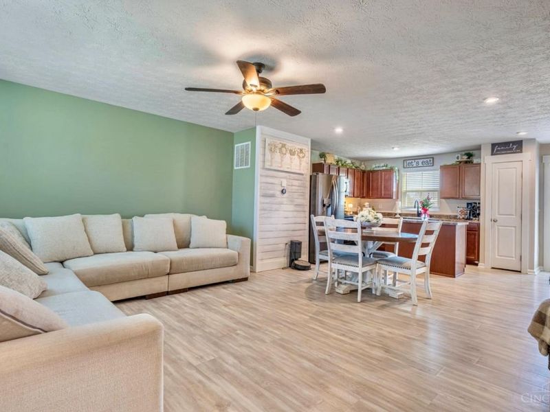 1390 Acadia, Harrison, OH 45030 Photo 4