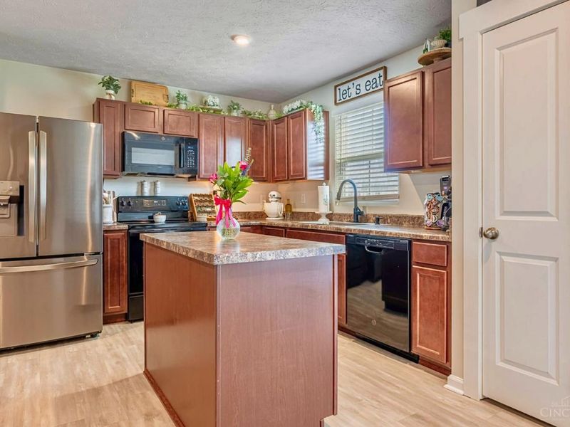 1390 Acadia, Harrison, OH 45030 Photo 8