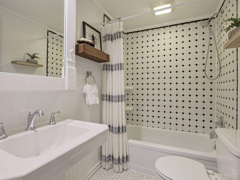 4057 Walton Creek Road, Columbia Twp, OH 45227 Photo 28