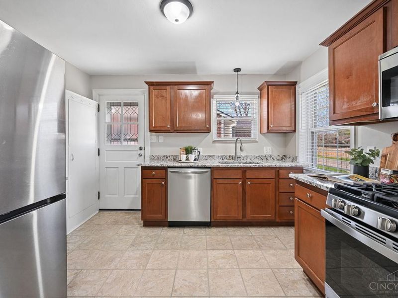 962 Helen Street, Milford, OH 45150 Photo 10