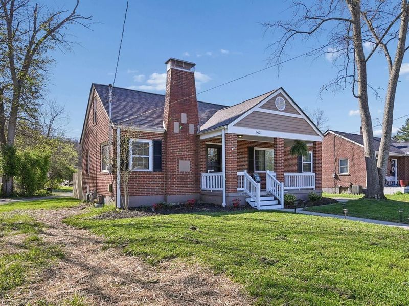 962 Helen Street, Milford, OH 45150 Photo 2