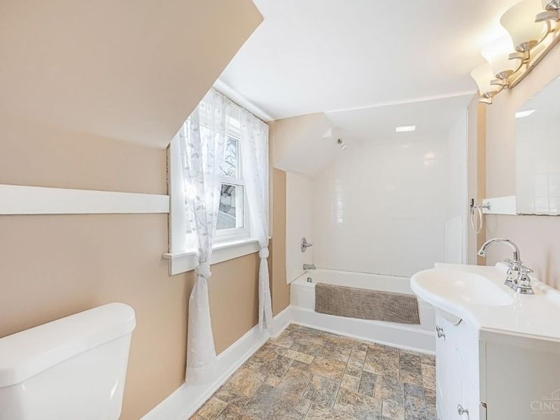 9206 E Kemper Road, Symmes Township, OH 45140 Photo 33