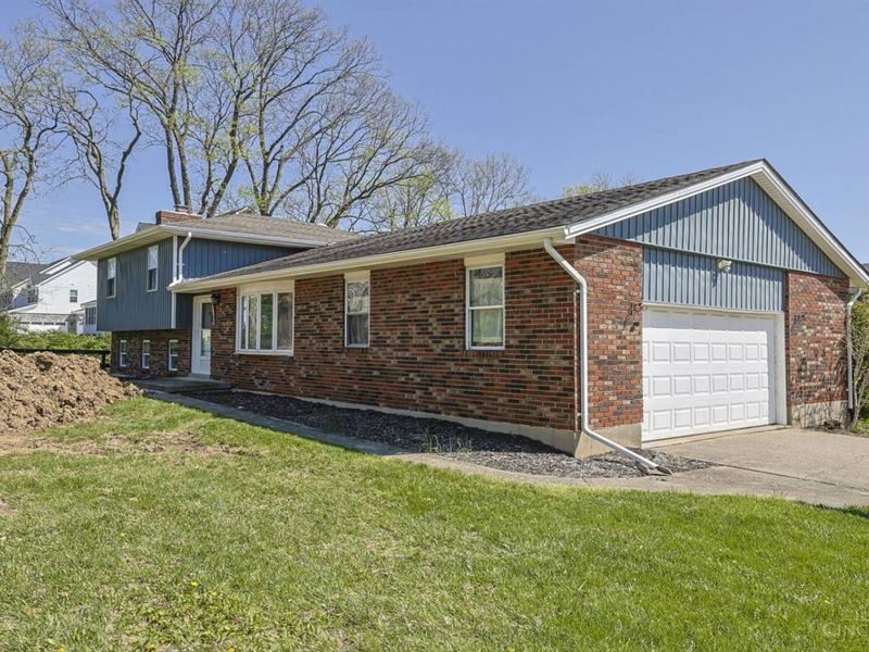 5920 Embassy Drive, Fairfield, OH 45014 Photo 2