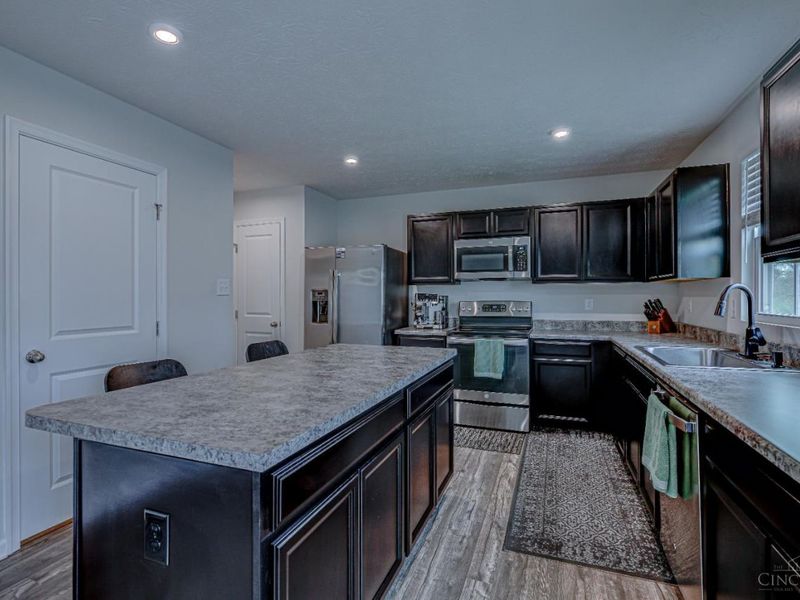 5821 Woodcreek Drive, Franklin, OH 45042 Photo 10