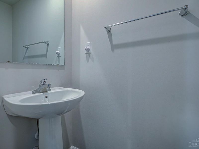 5821 Woodcreek Drive, Franklin, OH 45042 Photo 14