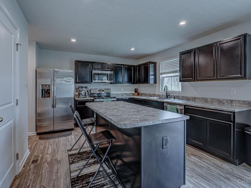 5821 Woodcreek Drive, Franklin, OH 45042 Photo 9