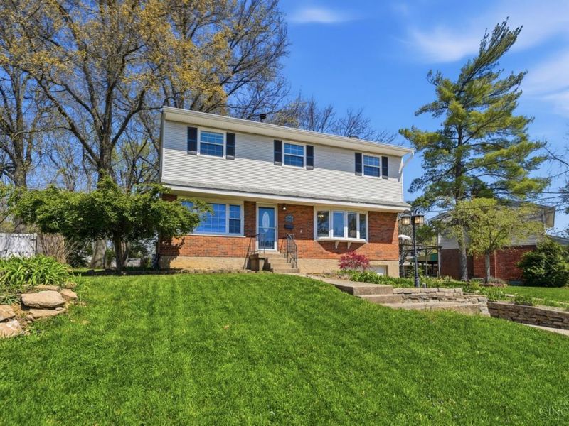 6140 Sharlene Drive, Green Township, OH 45248 Photo 1