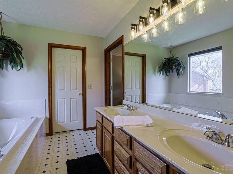 5644 Quapaw Court, Liberty Township, OH 45011 Photo 27