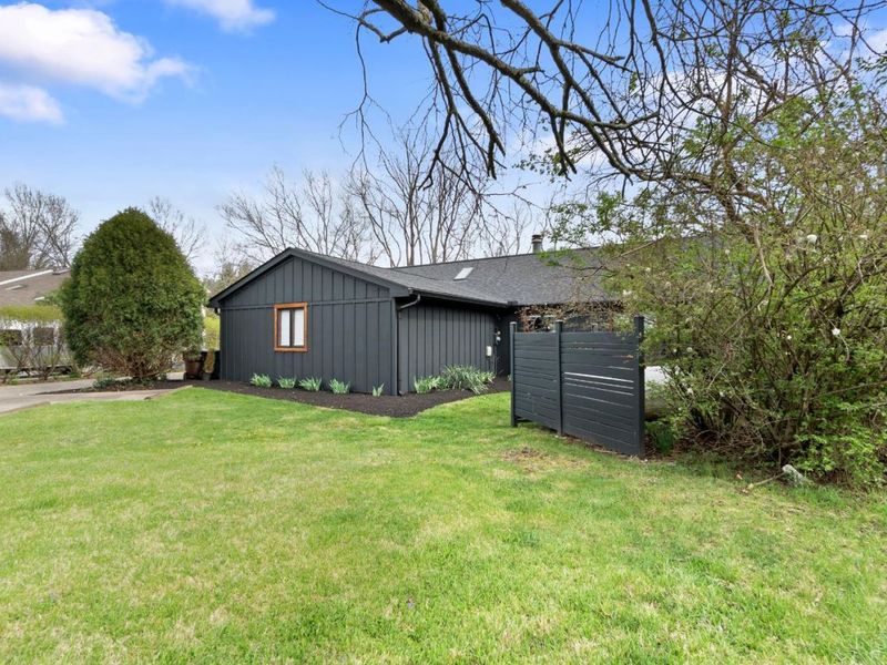 10228 Hightower Court, Montgomery, OH 45249 Photo 4