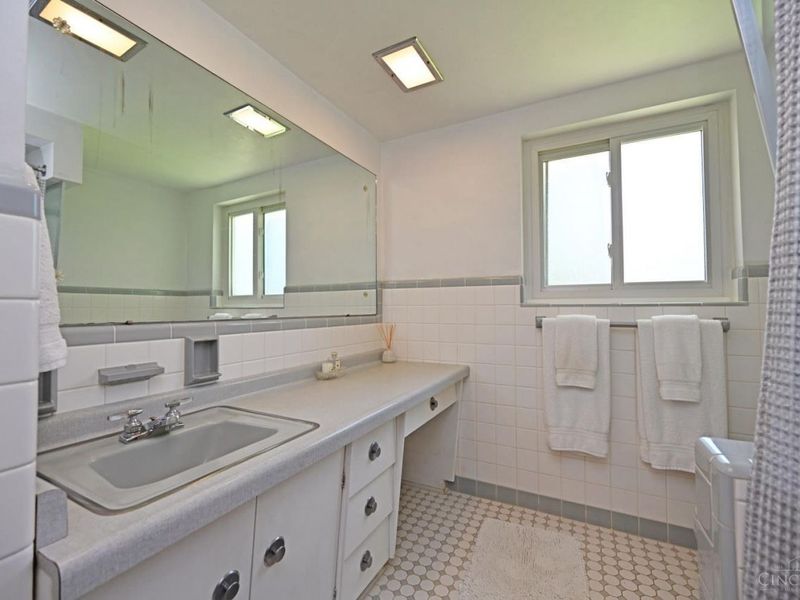 8851 Roundhill Road, Sycamore Township, OH 45236 Photo 13