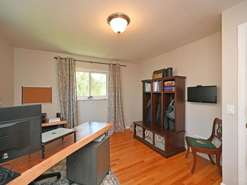 8851 Roundhill Road, Sycamore Township, OH 45236 Photo 15