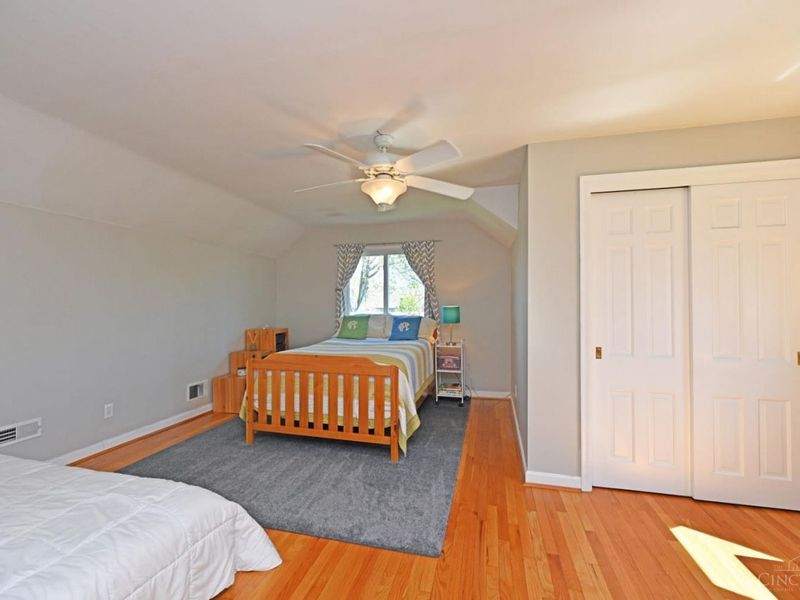 8851 Roundhill Road, Sycamore Township, OH 45236 Photo 17