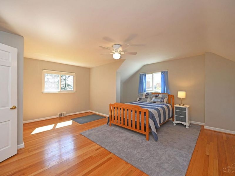 8851 Roundhill Road, Sycamore Township, OH 45236 Photo 20