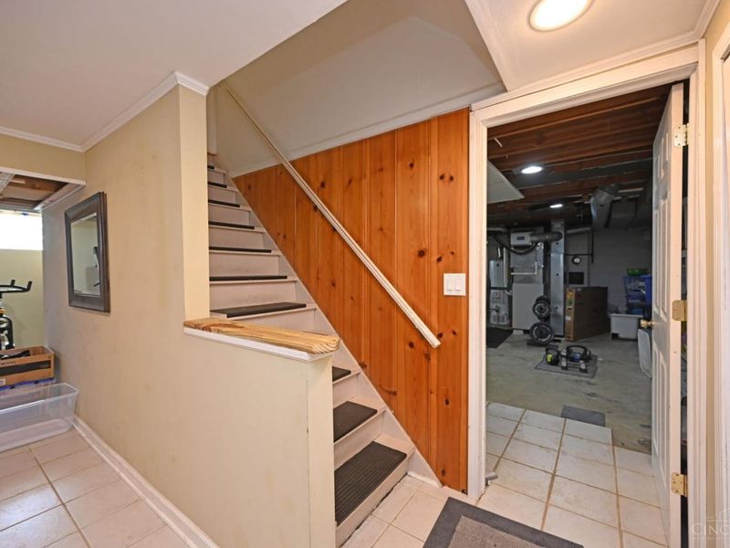 8851 Roundhill Road, Sycamore Township, OH 45236 Photo 22