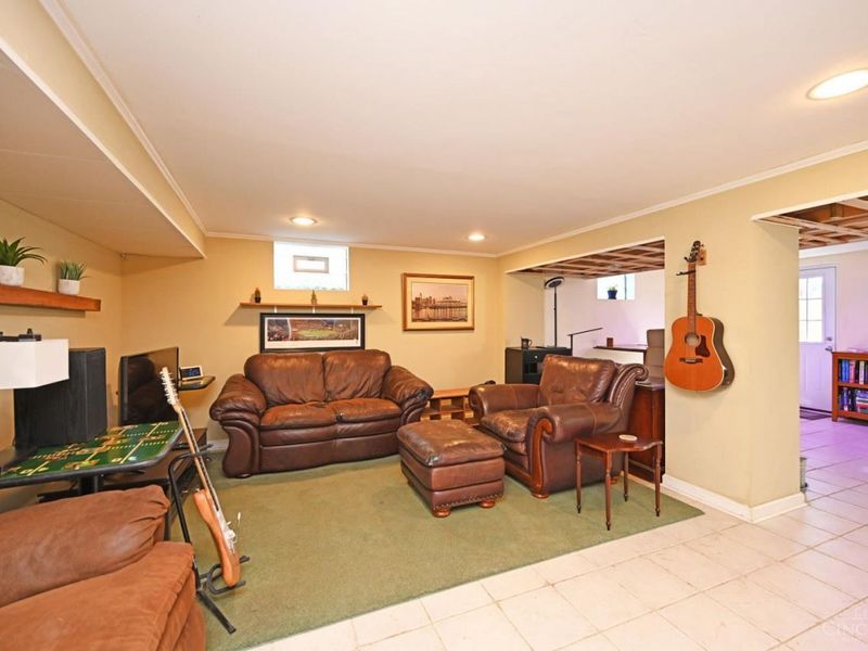 8851 Roundhill Road, Sycamore Township, OH 45236 Photo 23