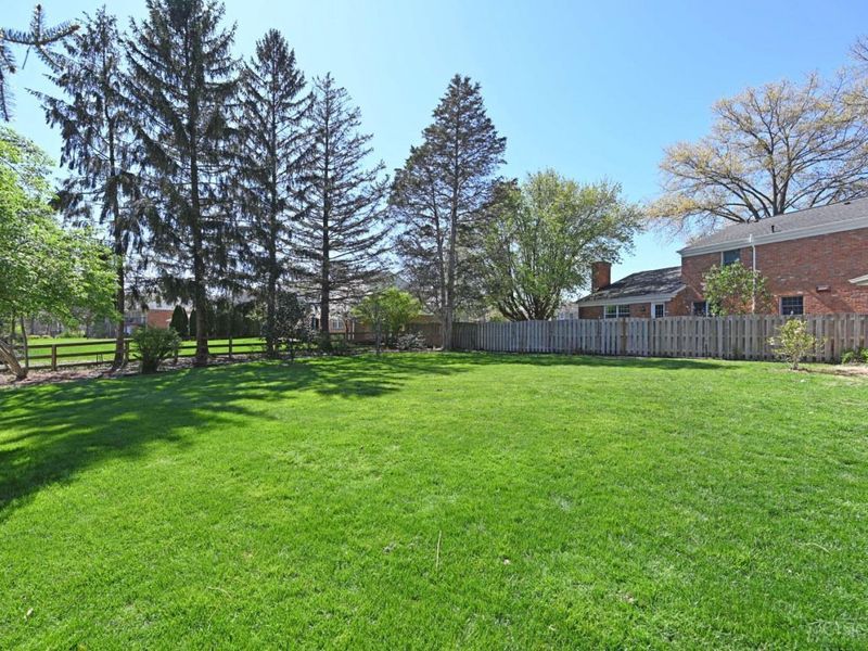 8851 Roundhill Road, Sycamore Township, OH 45236 Photo 29