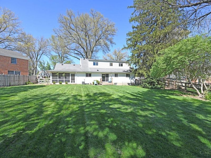 8851 Roundhill Road, Sycamore Township, OH 45236 Photo 31