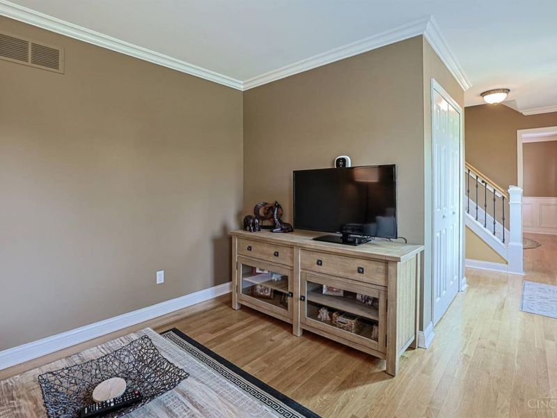 7488 Keehner Ridge Court, West Chester, OH 45069 Photo 9