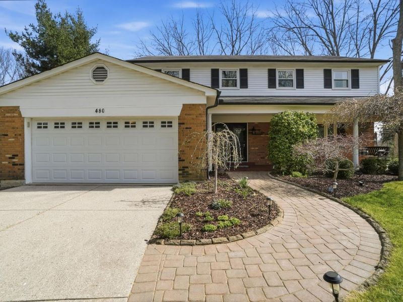 480 Flemridge Court, Wyoming, OH 45231 Photo 3