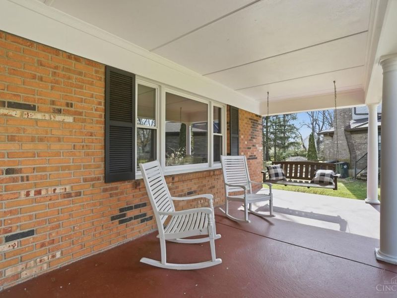 480 Flemridge Court, Wyoming, OH 45231 Photo 5