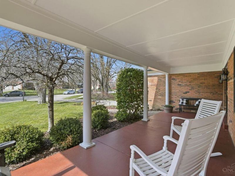 480 Flemridge Court, Wyoming, OH 45231 Photo 6