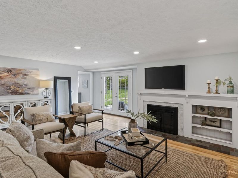 7344 Quailhollow Drive, Sycamore Township, OH 45243 Photo 2