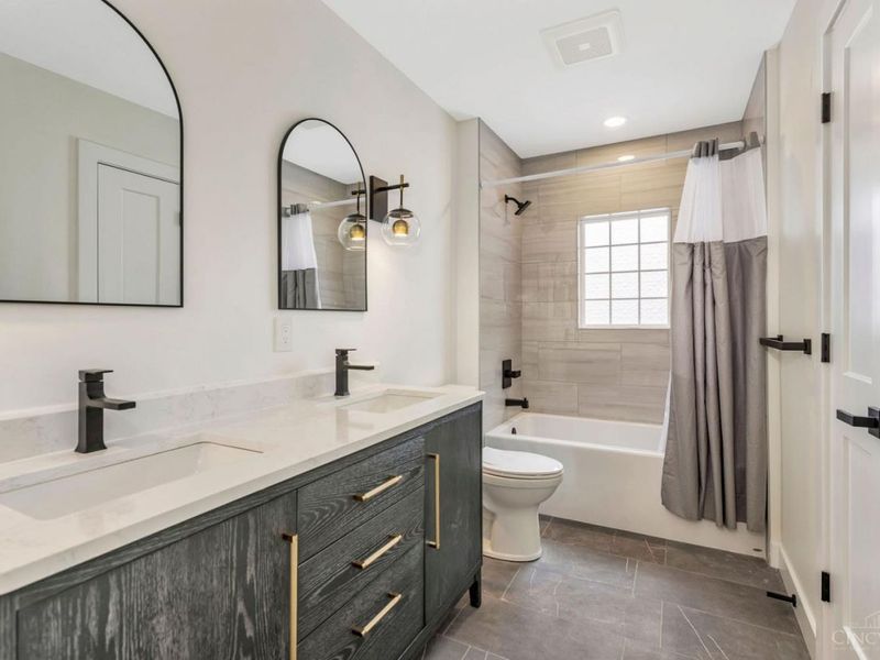 6845 E Fork Avenue, Cincinnati, OH 45227 Photo 32