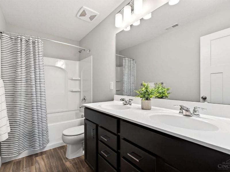 9460 W Meadow Drive, West Chester, OH 45069 Photo 41