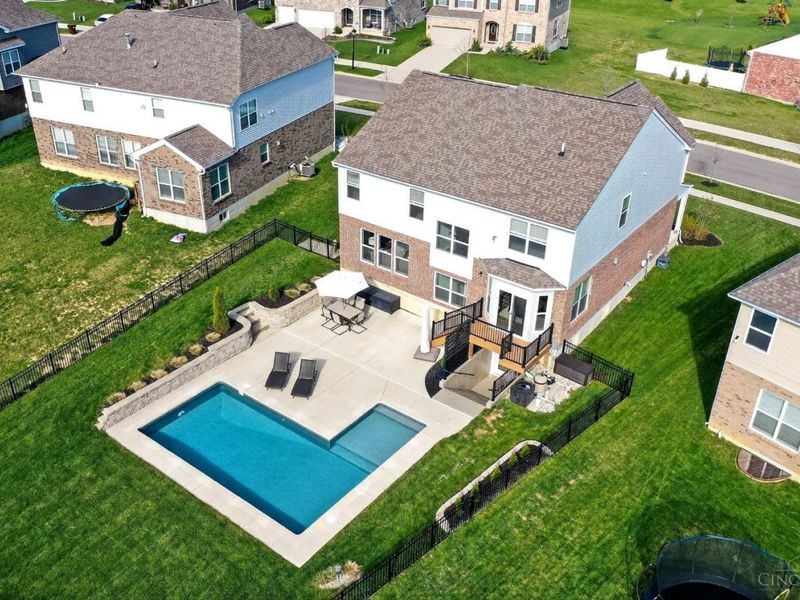 9460 W Meadow Drive, West Chester, OH 45069 Photo 5