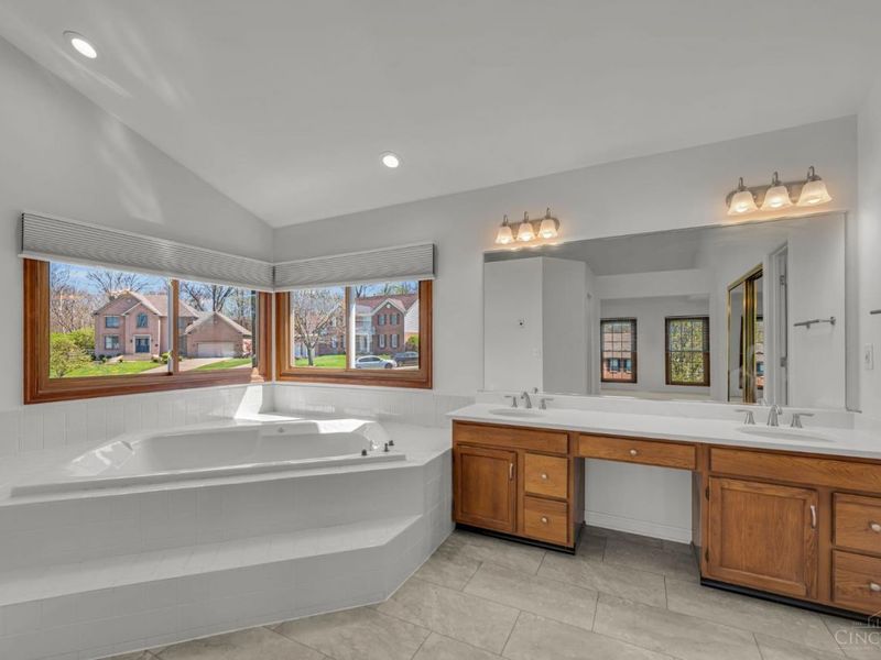 5459 Surrey Court, West Chester, OH 45069 Photo 27