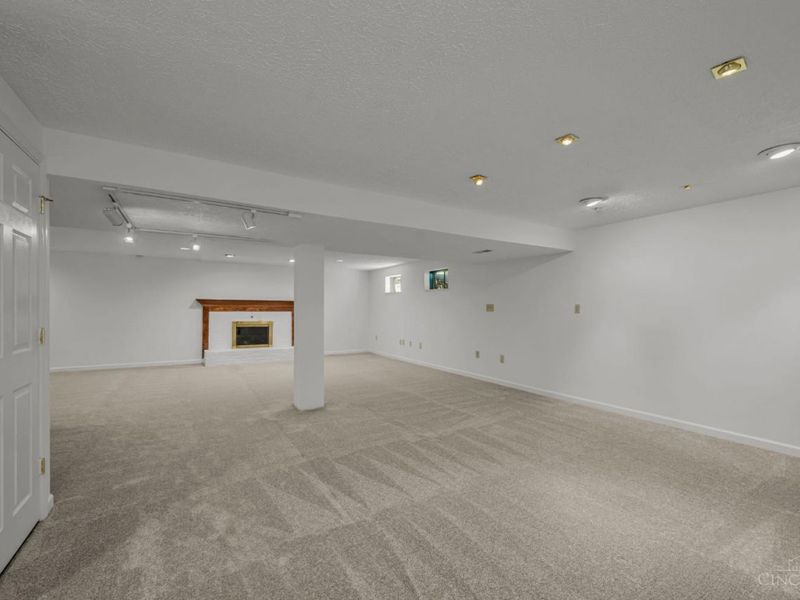 5459 Surrey Court, West Chester, OH 45069 Photo 32