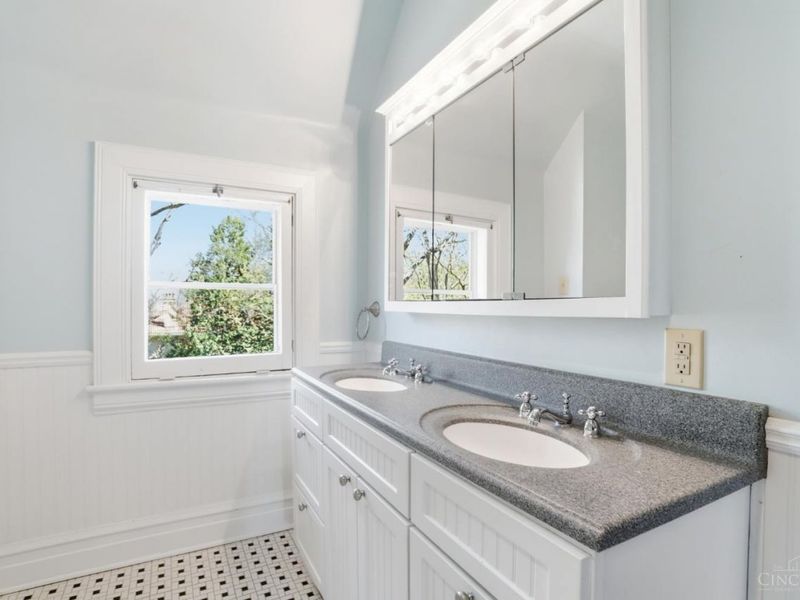 2944 Fairfield Avenue, Cincinnati, OH 45206 Photo 30