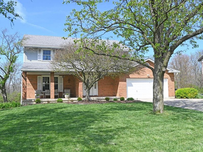 7426 Sussex Drive, West Chester, OH 45069 Photo 2