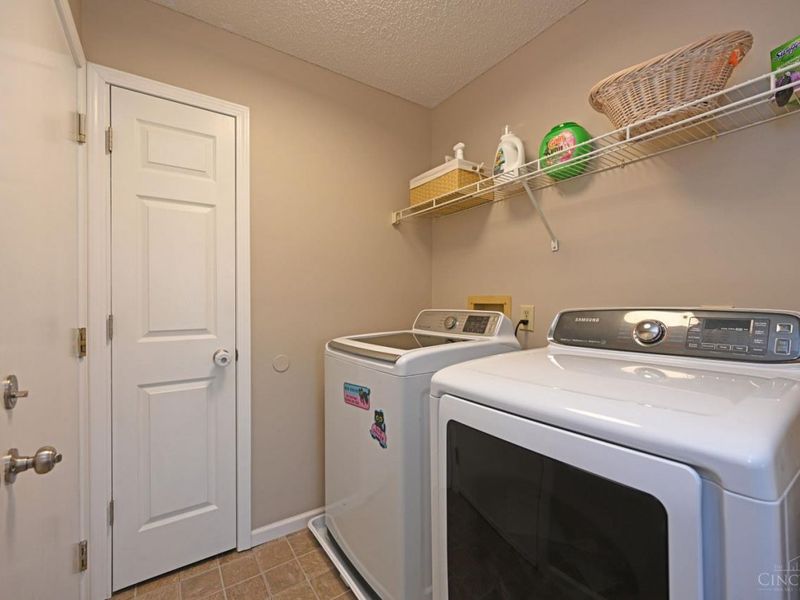 7426 Sussex Drive, West Chester, OH 45069 Photo 23