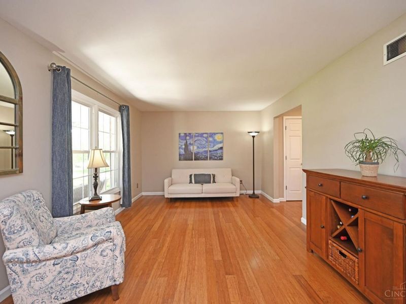 7426 Sussex Drive, West Chester, OH 45069 Photo 8