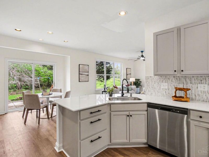 131 Highcliff Court, Loveland, OH 45140 Photo 9